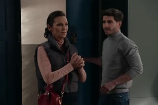 Pierwsza miłość odc. 3975. Izabela Nowaczyk (Olga Bończyk), Kacper (Damian Kulec)