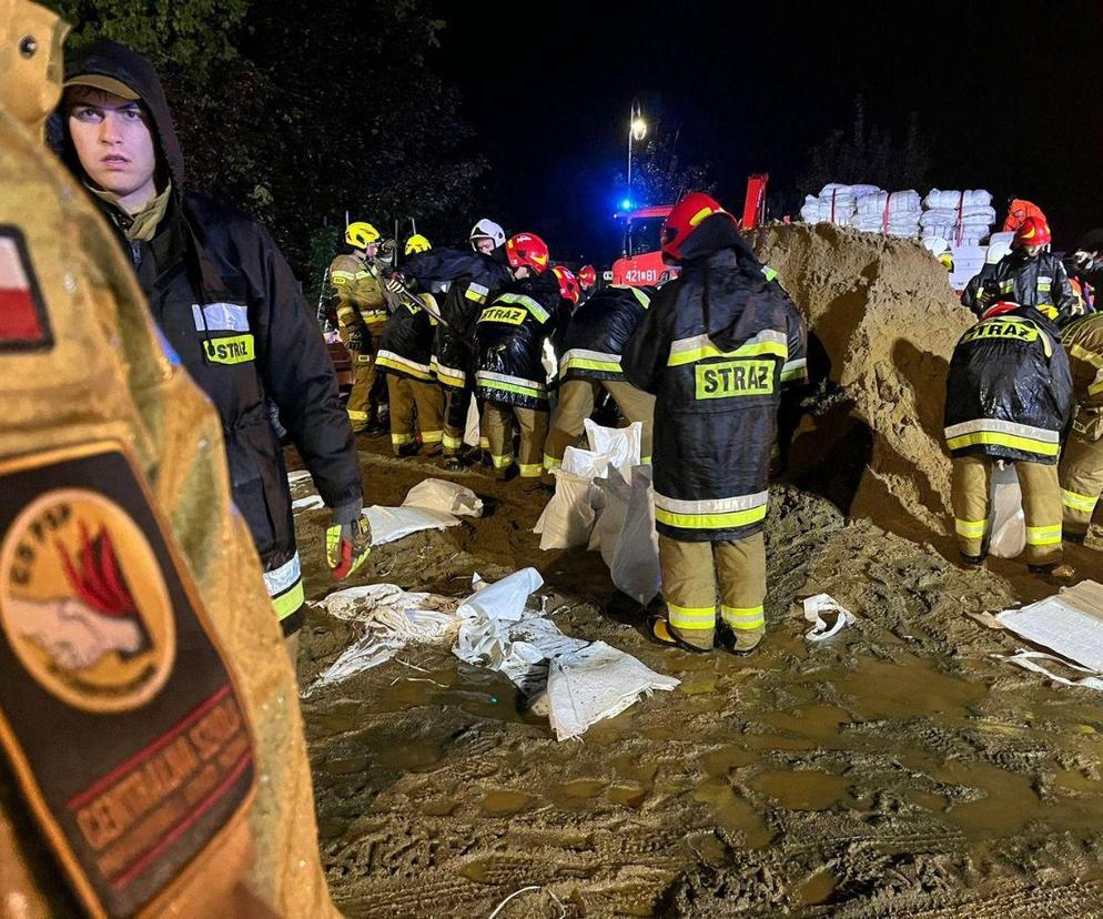 Zagrożenie powodziowe w Śląskiem: Strażacy interweniowali blisko 5 tysięcy razy