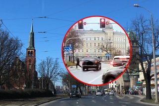 Kierowca pędził przez czerwone światło w centrum Szczecina. Do sieci trafił film