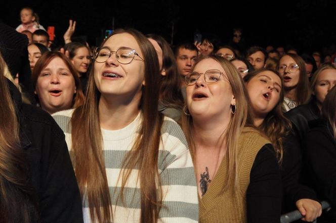 Dawid Kwiatkowski na koncercie w katowickiej Strefie Kultury