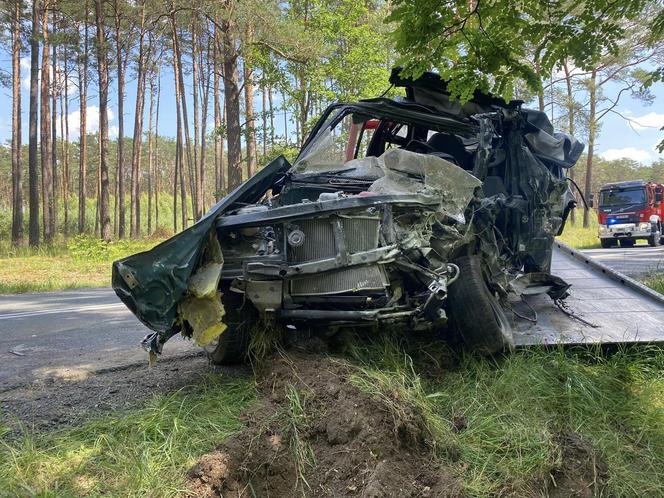 Policjanci z Tucholi w żałobie. Tak żegnają tragicznie zmarłego kolegę. "Będzie nam Ciebie brakowało!" 