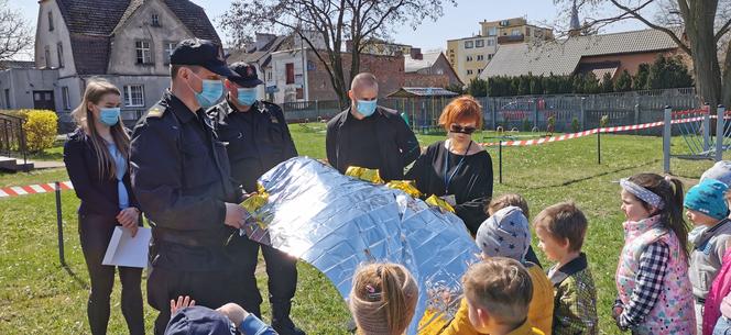 Jak działa koc termiczny? To już wiedzą przedszkolaki ze Złocieńca [WIDEO]