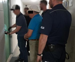 Brat rzucił się z nożem na brata. Wstrząsające relacje sąsiadów. „Krzyczał, że długo nie wytrzyma”