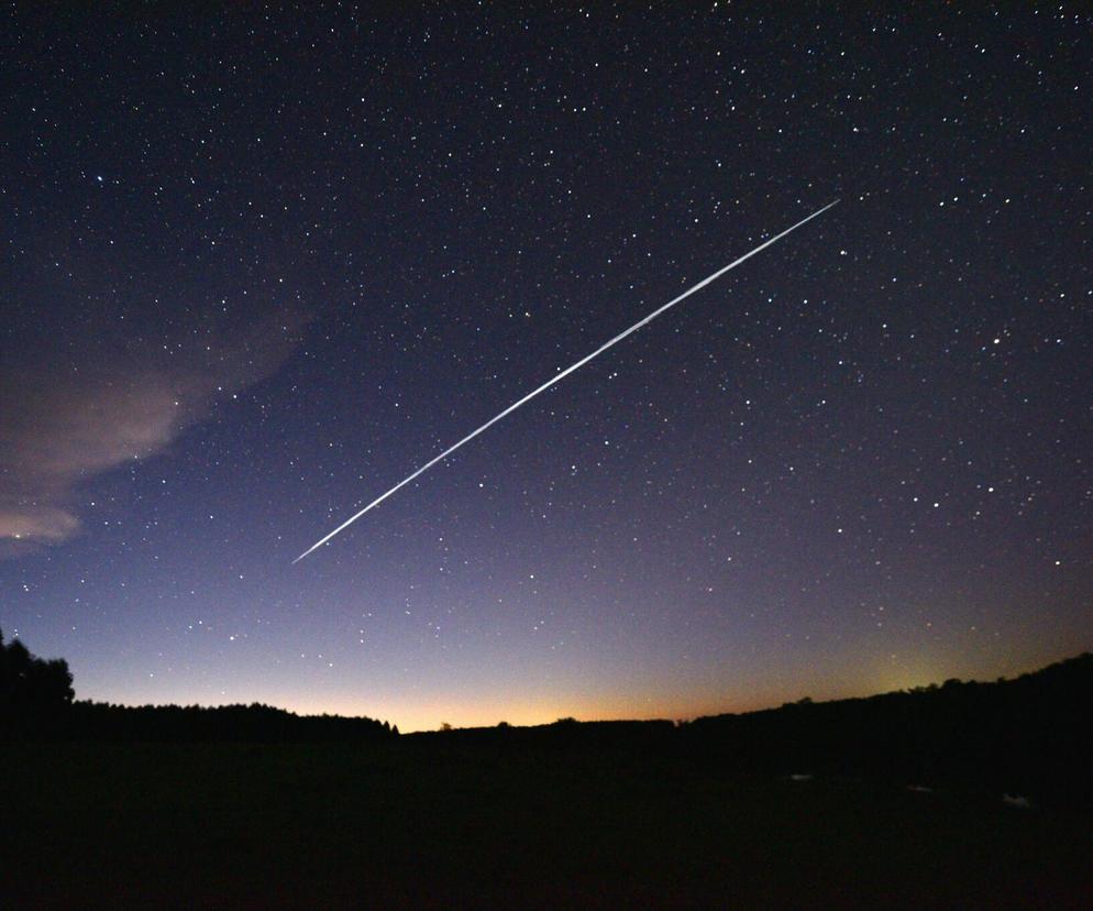 Pociąg satelitów Starlink będzie widoczny w nocy nad Polską. To wyjątkowe zjawisko!