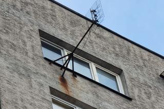 Potworna śmierć na Woli. Staruszka zginęła w pożarze mieszkania 