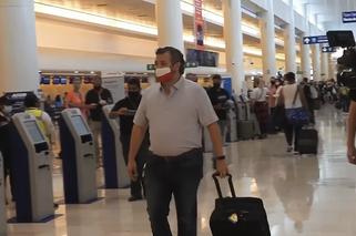 Ten chłopiec zamarzł a senator grzeje się w Meksyku