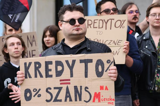 Protest przeciwko programowi "Mieszkanie na Start" w Warszawie