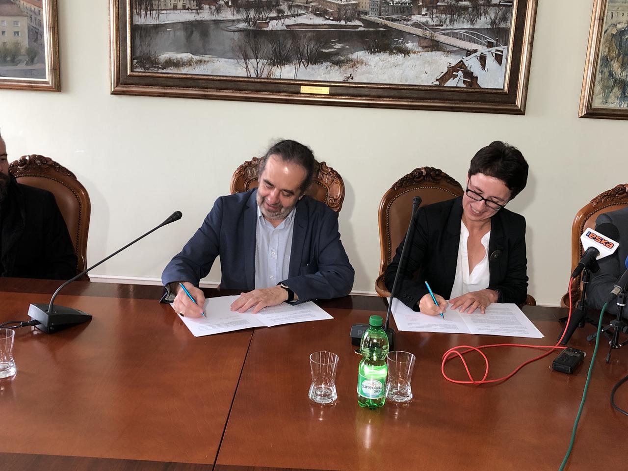 Współpraca trwa już ponad 20 lat. Teraz GSW i Wydział Sztuki podpisały umowę