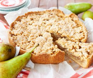 Niezwykle kruche ciasto gruszkowe z kruszonką. Oto placek 3P: prosty, pyszny, ponadczasowy