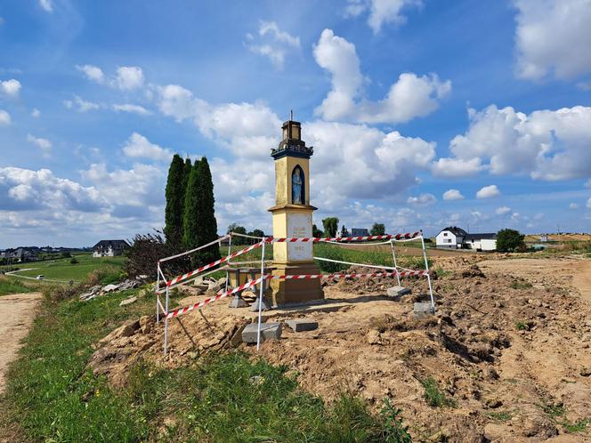 Na placu budowy na razie trwają prace ziemne i przezbrojeniowe