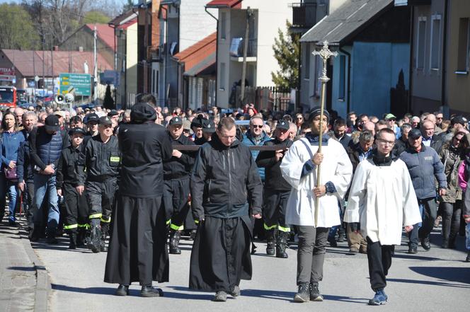 Droga Krzyżowa z Nowej Słupi na Święty Krzyż