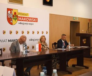 Powiat makowski ma... nowego króla. Radni intronizowali Jezusa. Zawierzamy mu nasze codzienne sprawy