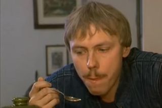 Zasłynął rolą Mariana Koniuszko w Zmiennikach. Tak dziś wygląda gwiazdor serialu Barei