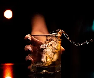 Polacy spożywają coraz więcej alkoholu. W tych województwach pije się najczęściej
