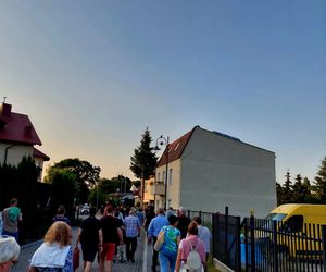 Magiczna Noc Świętojańska w Starym Fordonie. Spacer pod gwiazdami przyciągnął bydgoszczan i turystów