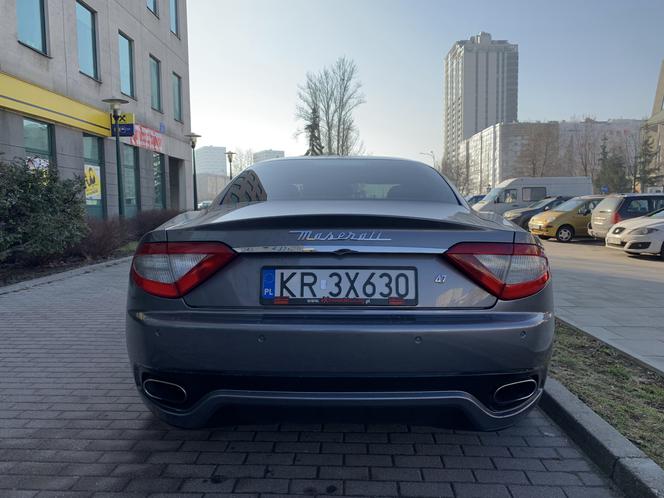 MiłyPan jeździ sportowym Maserati GranTurismo