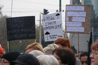 Czarny i biały protest w Poznaniu