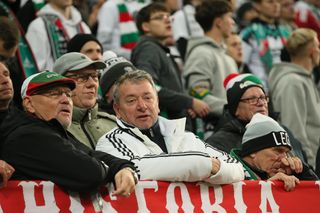 Legia Warszawa – Dinamo Mińsk: Znajdź się na trybunach! Galeria zdjęć kibiców