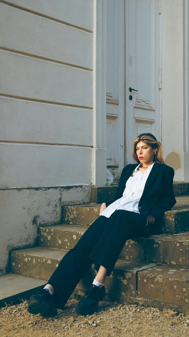 Nietypowe zestawy, które będą hitem tego sezonu. Sprawdź, czy masz je w swojej szafie