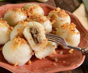 Wegańskie knedle z „mięsem mielonym” - kluski ziemniaczane, które uwiodą każdego! 