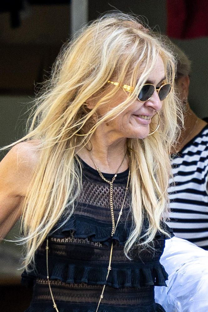 Monika Olejnik. W falbanach pogubiła pranie