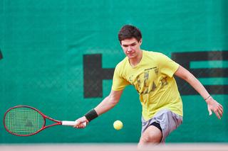 Kamil Majchrzak w II rundzie Roland Garros! Polak ograł 18-letniego Francuza