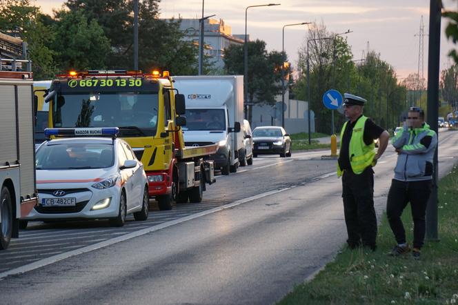 Potrącenie na pasach w Bydgoszczy! Dwie osoby poważnie ranne [ZDJĘCIA]