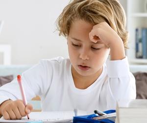 Zadanie dla dziecka z II klasy jak... z MEMA. Rodzice łapią się za głowy i komentują