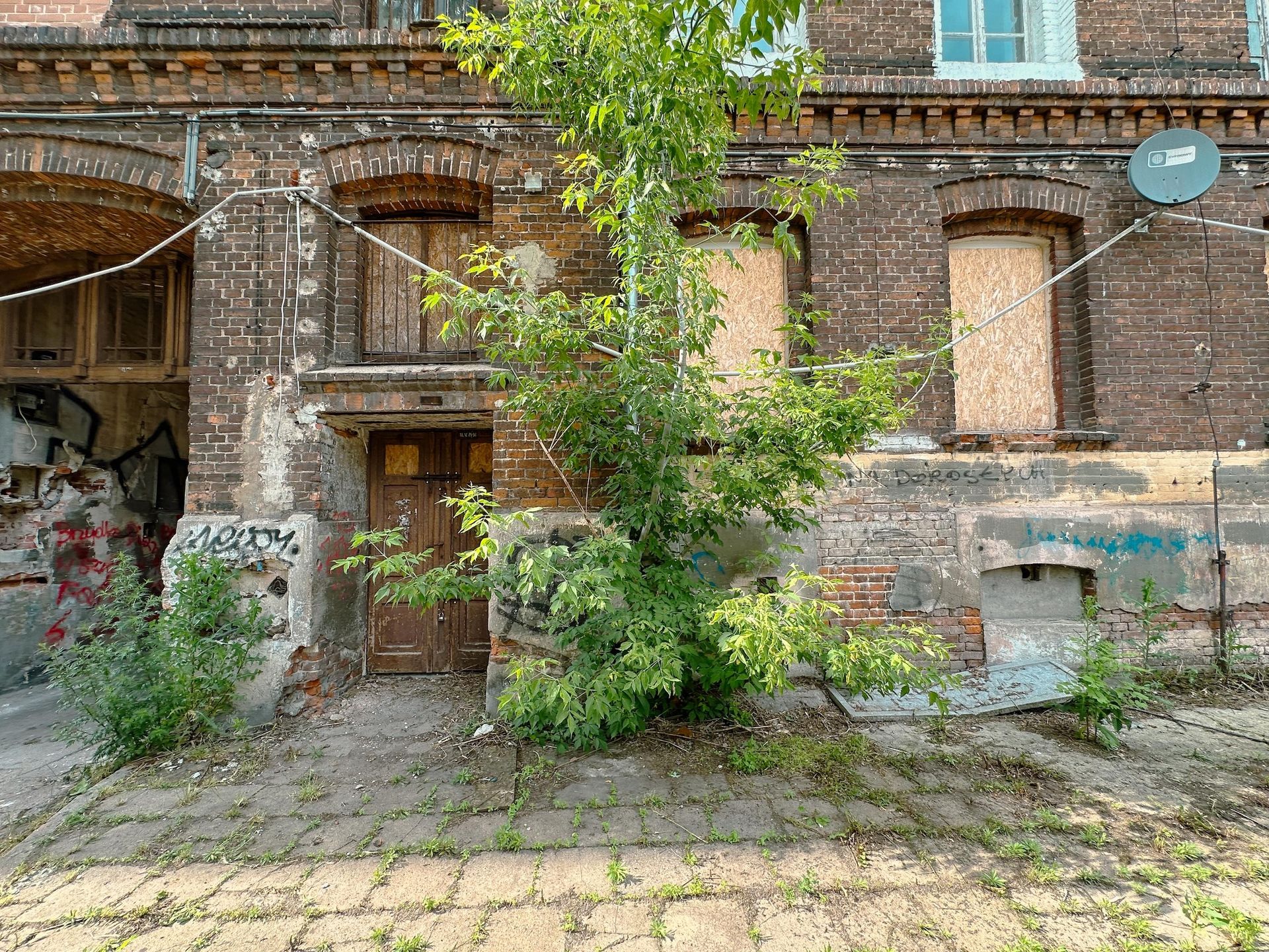 Zabytkowe famuły Izraela Poznańskiego w Łodzi 