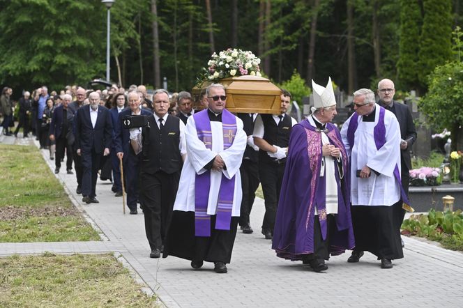 Pogrzeb Ewy Dałkowskiej. Tak pożegnano zmarłą aktorkę [ZDJĘCIA]