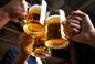 Chcesz pić mniej alkoholu? Sprawdź, co naprawdę działa według naukowców