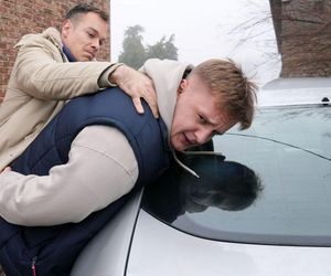 	Barwy szczęścia odc. 3185. Majak (Łukasz Borkowski),  młody Leszek Szymański (Maciej Czerklański)