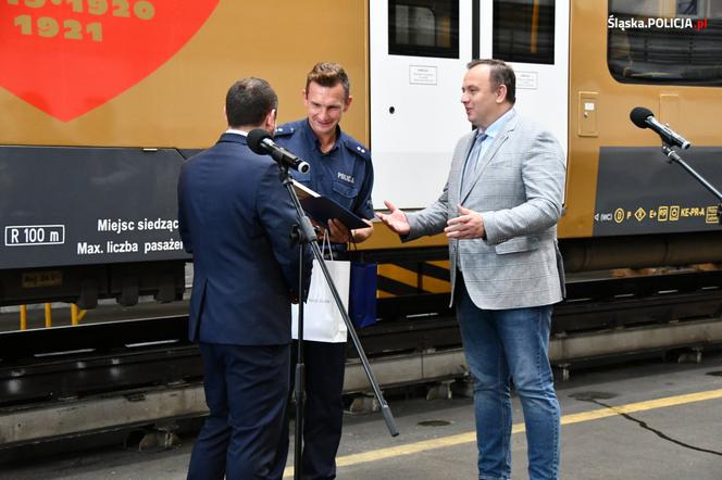 Policjant  został nagrodzony za swoją postawę