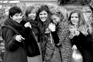 Cztery dziewczyny z Wrocławia walczą o życie chorej na anoreksję przyjaciółki [AUDIO]