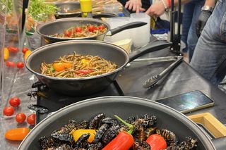 Kulinarny weekend w Lublinie. Spróbowaliśmy smażonych owadów