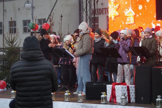 Magia świąt w Fordonie! Byliśmy na Akademickim Jarmarku Bożonarodzeniowym [ZDJĘCIA]