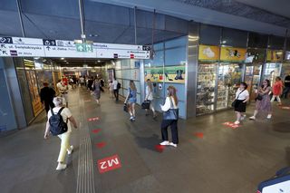 Paraliż w Warszawie po pożarze w metrze.