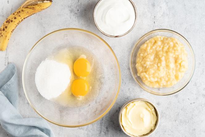 Jak zrobić chlebek bananowy: instrukcja krok po kroku