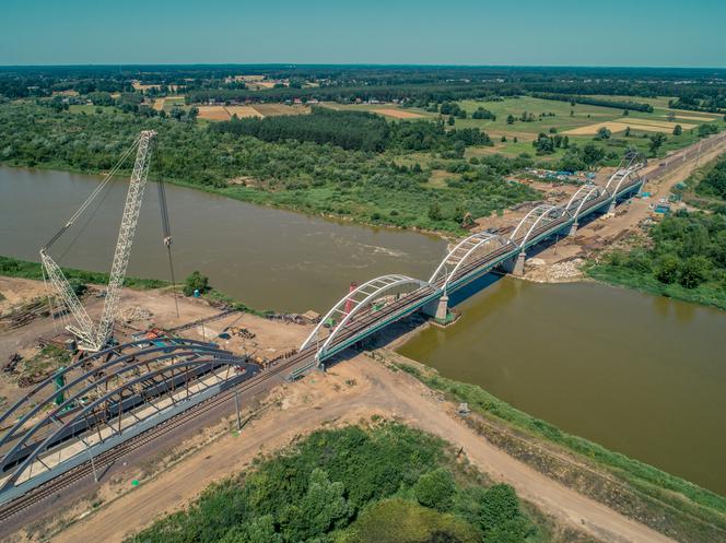 Powstaje druga nitka mostu na Bugu. Na trasie Białystok - Warszawa zniknie "wąskie gardło"