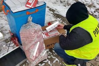 Policja zatrzymała dwóch mężczyzn podejrzanych o posiadanie narkotyków oraz papierosów bez akcyzy