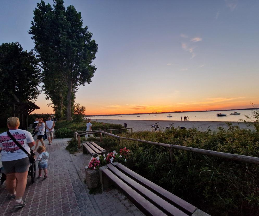 To już koniec sezonu nad morzem? Plaża opustoszała!