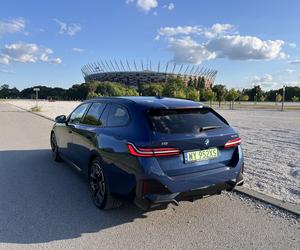 Chcesz mieć limuzynę, ale masz rodzinę? BMW i5 touring jest dla ciebie 