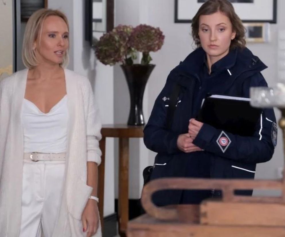 M jak miłość, odcinek 1798: Zazdrosna Dorota zniszczy Natalkę? Kochanka Bartka nagle zmieni front, kiedy zobaczy rywalkę w mundurze  – ZDJĘCIA