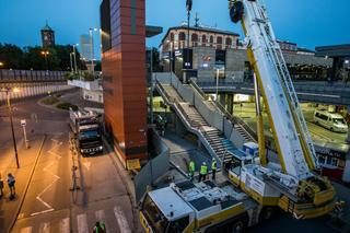 W Krakowie rozpoczął się montaż ruchomych schodów. Mają być gotowe w sierpniu