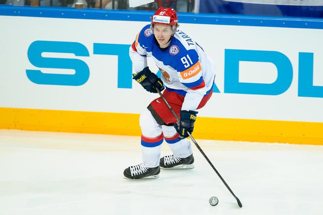 Vladimir Tarasenko gra w St. Louis Blues od 2013 roku. W ostatnim meczu przeciwko Boston Bruins strzelił gola na 2:2.