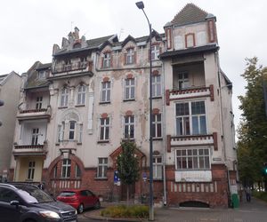 Zabytkowa kamienica w Olsztynie na sprzedaż. To największy pustostan w centrum miasta