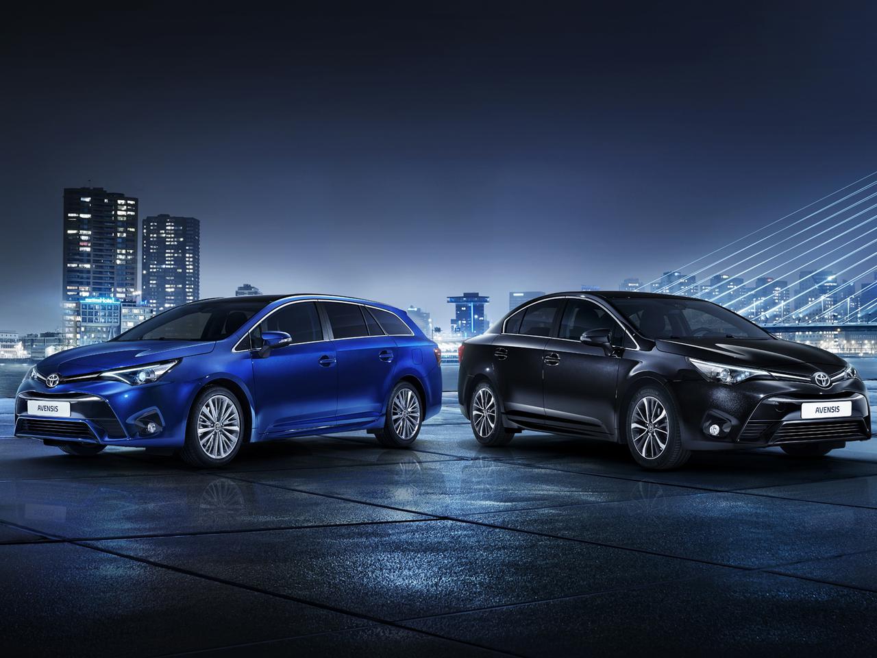 Nowa Toyota Avensis 2015