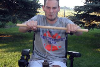 Lunatyk wybudzony zbiera na wózek