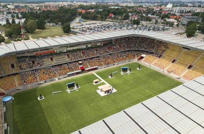 Kongres Świadków Jehowy 2024 na Stadionie Miejskim w Białymstoku