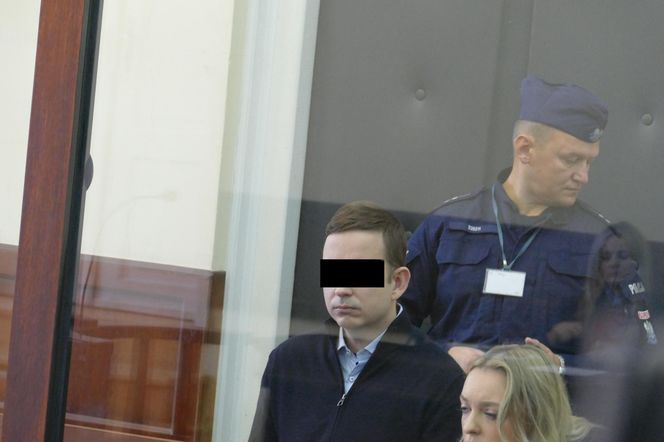 Piotrków Tryb. Druga rozprawa w procesie Sebastiana M. Kierowcy BMW odczytano akt oskarżenia [ZDJĘCIA].